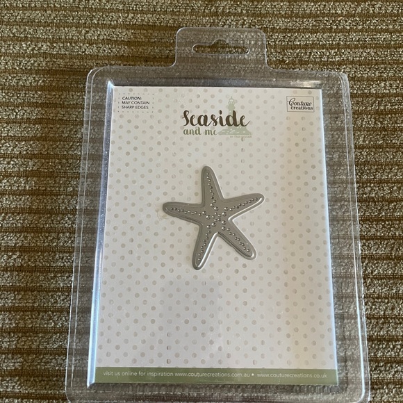 Couture Creations Hotfoil Starfish Stamp Brand New in Packaging - Picture 2 of 2